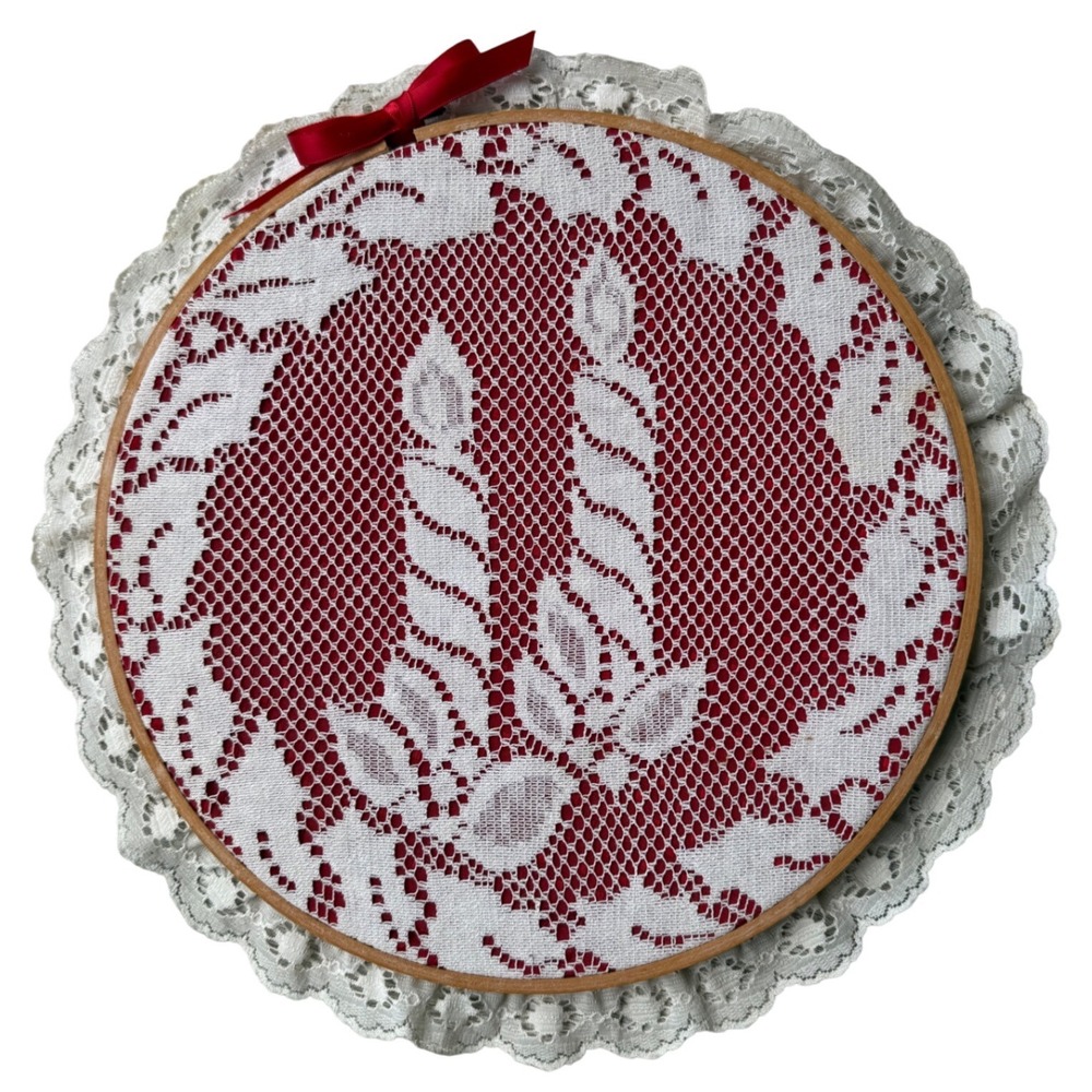 Vintage Christmas Lace Candle Embroidery Hoop Wall Hanging Red White 10 Inch